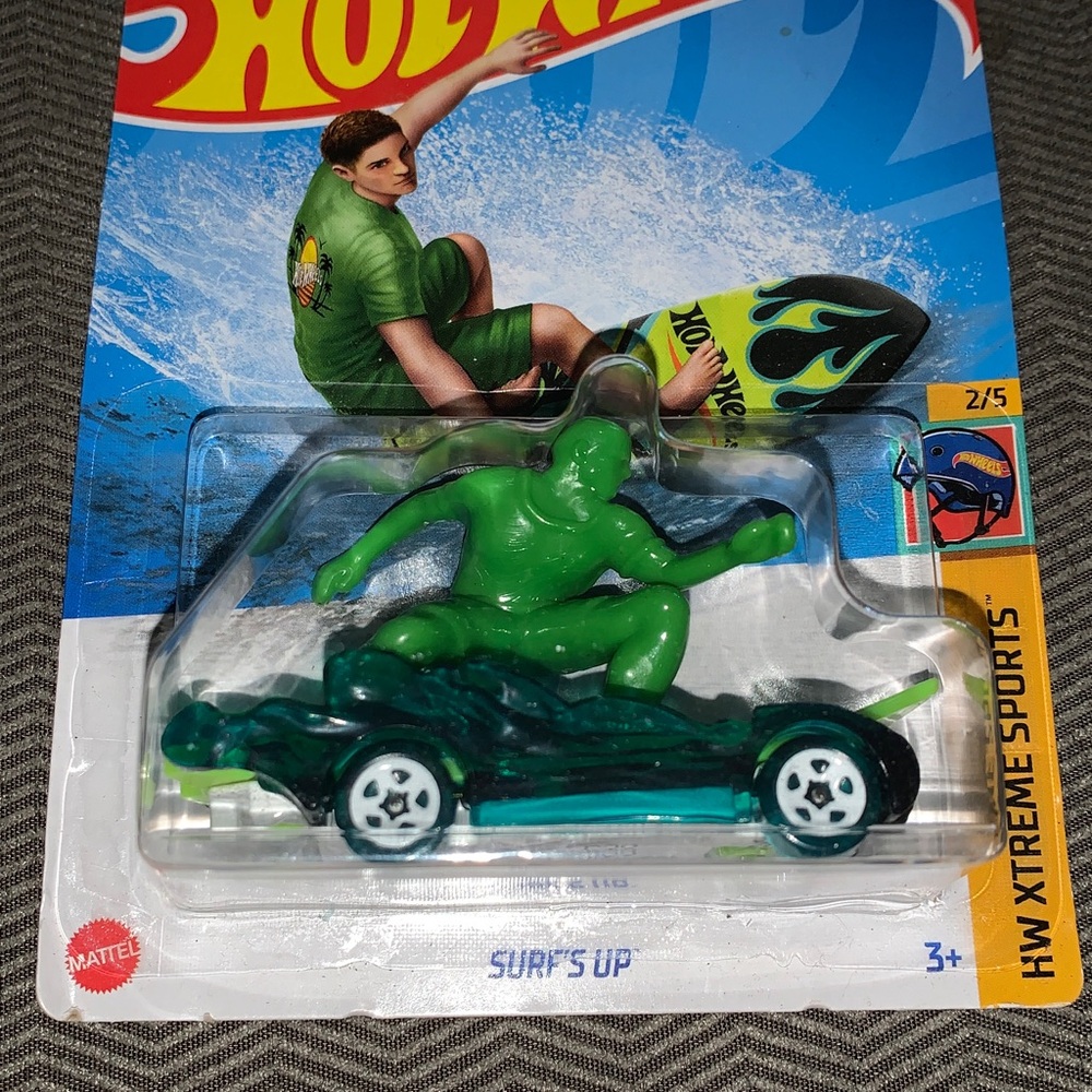 Hot Wheels Surfs Up HW Xtreme Sports Green Toy Car